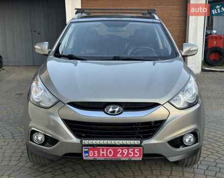 Бежевый Хендай их35, объемом двигателя 2 л и пробегом 147 тыс. км за 11800 $, фото 24 на Automoto.ua