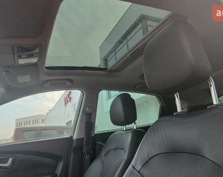 Бежевый Хендай их35, объемом двигателя 2 л и пробегом 200 тыс. км за 10990 $, фото 19 на Automoto.ua