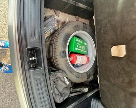 Бежевый Хендай их35, объемом двигателя 2 л и пробегом 205 тыс. км за 12500 $, фото 19 на Automoto.ua