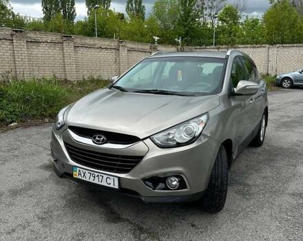 Бежевий Хендай іх35, об'ємом двигуна 0 л та пробігом 107 тис. км за 10100 $, фото 16 на Automoto.ua
