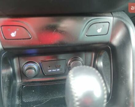 Бежевый Хендай их35, объемом двигателя 2 л и пробегом 200 тыс. км за 10990 $, фото 25 на Automoto.ua