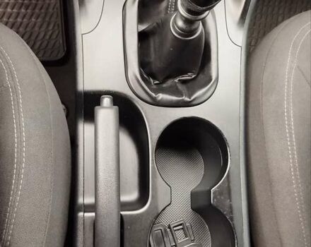 Черный Хендай их35, объемом двигателя 1.69 л и пробегом 250 тыс. км за 11888 $, фото 46 на Automoto.ua