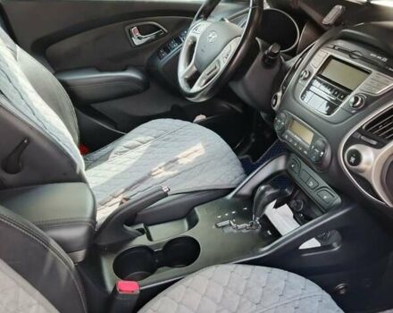 Чорний Хендай іх35, об'ємом двигуна 2 л та пробігом 119 тис. км за 12300 $, фото 27 на Automoto.ua