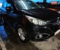 Черный Хендай их35, объемом двигателя 2 л и пробегом 200 тыс. км за 10700 $, фото 2 на Automoto.ua