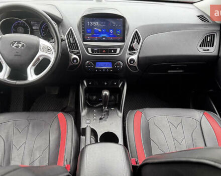 Черный Хендай их35, объемом двигателя 2 л и пробегом 178 тыс. км за 12350 $, фото 11 на Automoto.ua