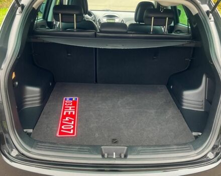 Черный Хендай их35, объемом двигателя 2 л и пробегом 233 тыс. км за 13500 $, фото 13 на Automoto.ua