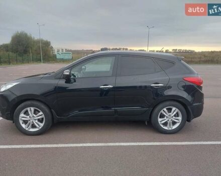 Черный Хендай их35, объемом двигателя 2 л и пробегом 173 тыс. км за 11900 $, фото 7 на Automoto.ua