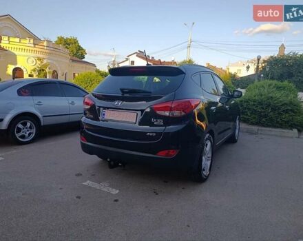 Черный Хендай их35, объемом двигателя 2 л и пробегом 235 тыс. км за 10777 $, фото 12 на Automoto.ua
