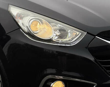 Черный Хендай их35, объемом двигателя 2 л и пробегом 178 тыс. км за 12350 $, фото 16 на Automoto.ua