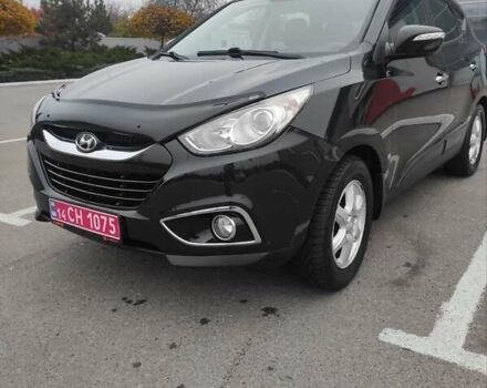 Черный Хендай их35, объемом двигателя 2 л и пробегом 249 тыс. км за 11900 $, фото 2 на Automoto.ua