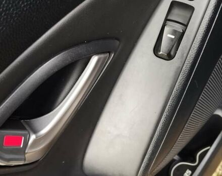 Черный Хендай их35, объемом двигателя 1.69 л и пробегом 250 тыс. км за 11888 $, фото 34 на Automoto.ua