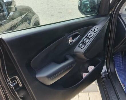 Чорний Хендай іх35, об'ємом двигуна 2 л та пробігом 119 тис. км за 12300 $, фото 36 на Automoto.ua