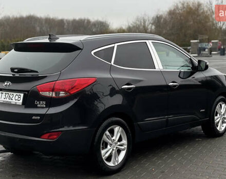 Черный Хендай их35, объемом двигателя 2 л и пробегом 178 тыс. км за 12350 $, фото 4 на Automoto.ua