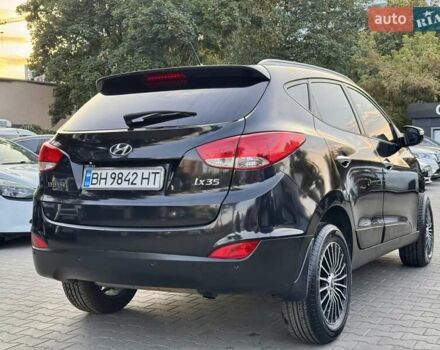 Черный Хендай их35, объемом двигателя 2 л и пробегом 160 тыс. км за 5900 $, фото 5 на Automoto.ua