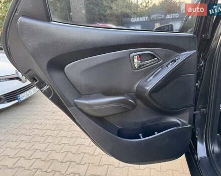 Черный Хендай их35, объемом двигателя 2 л и пробегом 160 тыс. км за 5900 $, фото 34 на Automoto.ua
