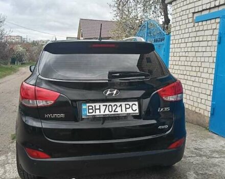 Черный Хендай их35, объемом двигателя 2 л и пробегом 190 тыс. км за 12800 $, фото 2 на Automoto.ua