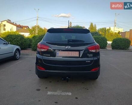 Черный Хендай их35, объемом двигателя 2 л и пробегом 235 тыс. км за 10777 $, фото 10 на Automoto.ua