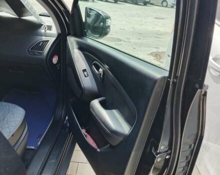Чорний Хендай іх35, об'ємом двигуна 2 л та пробігом 119 тис. км за 12300 $, фото 25 на Automoto.ua