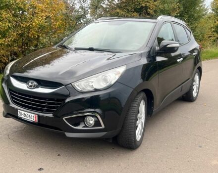 Черный Хендай их35, объемом двигателя 2 л и пробегом 233 тыс. км за 13500 $, фото 5 на Automoto.ua