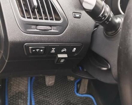 Черный Хендай их35, объемом двигателя 2 л и пробегом 230 тыс. км за 9500 $, фото 8 на Automoto.ua