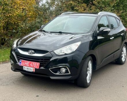 Черный Хендай их35, объемом двигателя 2 л и пробегом 233 тыс. км за 13500 $, фото 1 на Automoto.ua