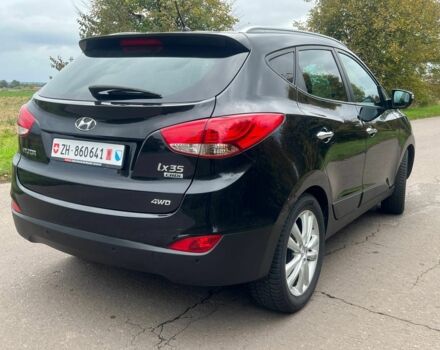 Черный Хендай их35, объемом двигателя 2 л и пробегом 233 тыс. км за 13500 $, фото 12 на Automoto.ua