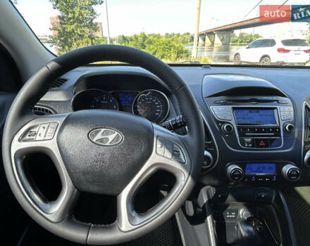 Чорний Хендай іх35, об'ємом двигуна 2 л та пробігом 196 тис. км за 12900 $, фото 10 на Automoto.ua