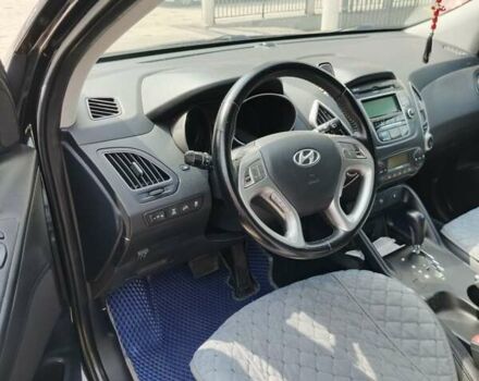 Чорний Хендай іх35, об'ємом двигуна 2 л та пробігом 119 тис. км за 12300 $, фото 32 на Automoto.ua
