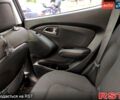 Черный Хендай их35, объемом двигателя 2 л и пробегом 290 тыс. км за 10500 $, фото 7 на Automoto.ua