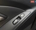 Черный Хендай их35, объемом двигателя 2.4 л и пробегом 206 тыс. км за 12300 $, фото 11 на Automoto.ua