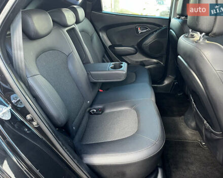 Черный Хендай их35, объемом двигателя 2 л и пробегом 225 тыс. км за 12999 $, фото 32 на Automoto.ua