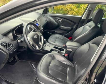 Черный Хендай их35, объемом двигателя 2 л и пробегом 233 тыс. км за 13500 $, фото 16 на Automoto.ua