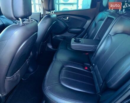 Черный Хендай их35, объемом двигателя 2 л и пробегом 235 тыс. км за 10777 $, фото 19 на Automoto.ua