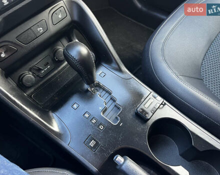 Чорний Хендай іх35, об'ємом двигуна 2 л та пробігом 225 тис. км за 12999 $, фото 27 на Automoto.ua