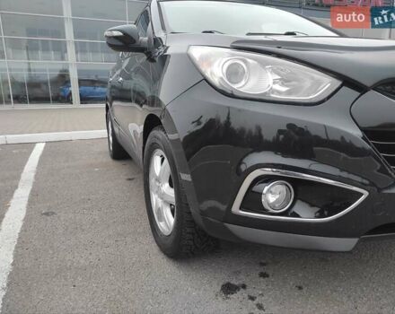 Черный Хендай их35, объемом двигателя 2 л и пробегом 249 тыс. км за 11900 $, фото 12 на Automoto.ua