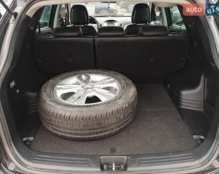 Черный Хендай их35, объемом двигателя 2 л и пробегом 230 тыс. км за 9500 $, фото 5 на Automoto.ua