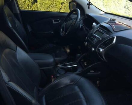 Чорний Хендай іх35, об'ємом двигуна 2.4 л та пробігом 213 тис. км за 12000 $, фото 8 на Automoto.ua