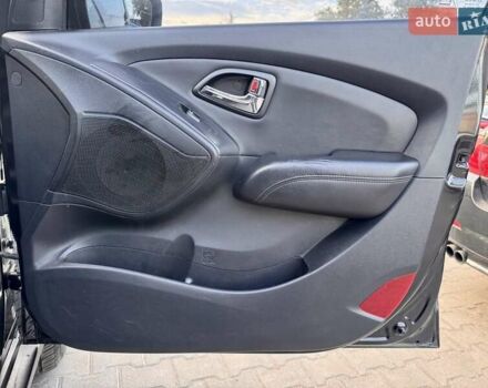 Черный Хендай их35, объемом двигателя 2 л и пробегом 160 тыс. км за 5900 $, фото 26 на Automoto.ua