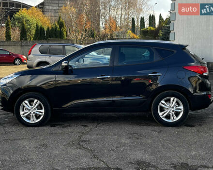 Черный Хендай их35, объемом двигателя 2 л и пробегом 225 тыс. км за 12999 $, фото 8 на Automoto.ua