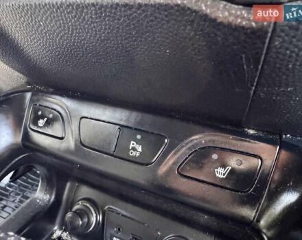 Черный Хендай их35, объемом двигателя 2 л и пробегом 160 тыс. км за 5900 $, фото 32 на Automoto.ua