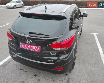 Черный Хендай их35, объемом двигателя 2 л и пробегом 249 тыс. км за 11900 $, фото 7 на Automoto.ua