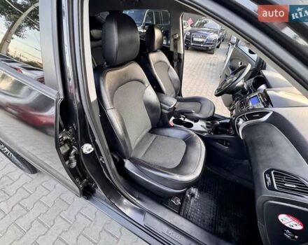 Черный Хендай их35, объемом двигателя 2 л и пробегом 160 тыс. км за 5900 $, фото 29 на Automoto.ua