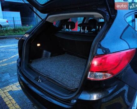 Черный Хендай их35, объемом двигателя 2 л и пробегом 200 тыс. км за 10700 $, фото 14 на Automoto.ua