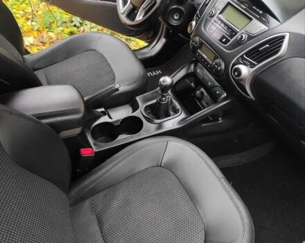 Черный Хендай их35, объемом двигателя 2 л и пробегом 249 тыс. км за 11900 $, фото 31 на Automoto.ua