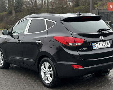 Черный Хендай их35, объемом двигателя 2 л и пробегом 178 тыс. км за 12350 $, фото 15 на Automoto.ua