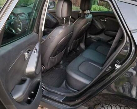 Черный Хендай их35, объемом двигателя 2 л и пробегом 264 тыс. км за 11900 $, фото 5 на Automoto.ua