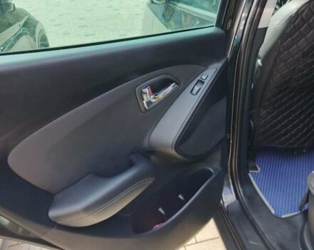 Чорний Хендай іх35, об'ємом двигуна 2 л та пробігом 119 тис. км за 12300 $, фото 21 на Automoto.ua