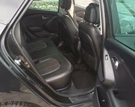 Черный Хендай их35, объемом двигателя 2 л и пробегом 111 тыс. км за 11900 $, фото 17 на Automoto.ua