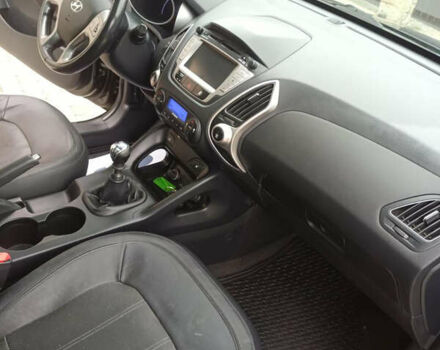 Черный Хендай их35, объемом двигателя 2 л и пробегом 111 тыс. км за 11900 $, фото 18 на Automoto.ua