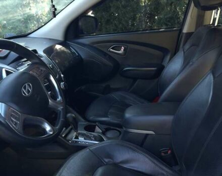 Чорний Хендай іх35, об'ємом двигуна 2.4 л та пробігом 213 тис. км за 12000 $, фото 6 на Automoto.ua